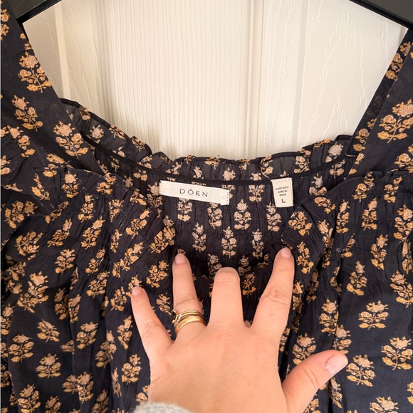 Doen Sabra Mini Dress with Gold Floral Motif - Picture 3 of 4